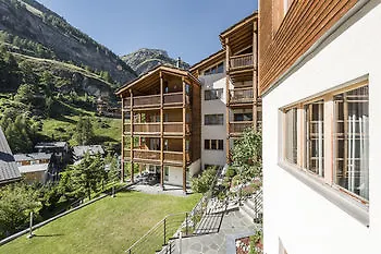 Ari Курортний комплекс 3*